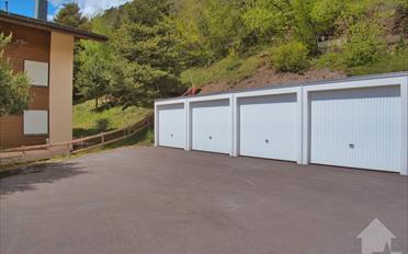 Single garage - image - 2