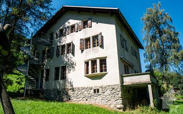 Hotel 12 rooms - image - 1