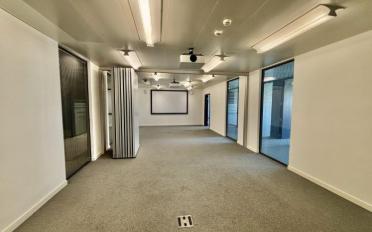 Office - image - 4