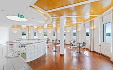 Office - image - 9