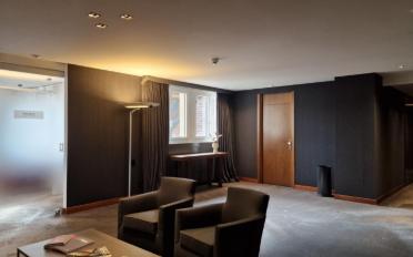 Office - image - 9