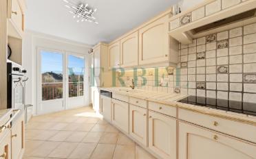 Attic flat 5.5 rooms - image - 6