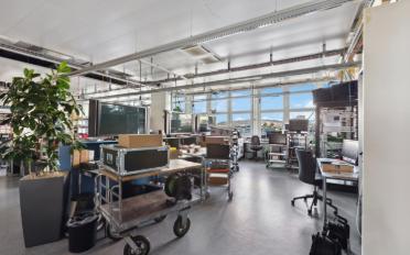 Office - image - 4