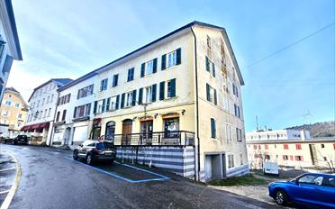 Mixed use property - image - 1