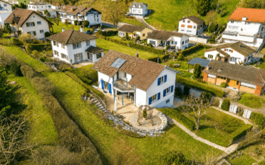 Einfamilienhaus 5.5 Zimmer - image - 1