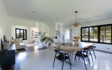 Einfamilienhaus 8.5 Zimmer - image - 2