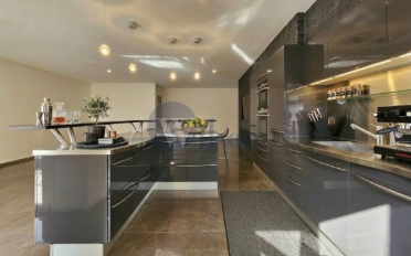 Apartment 5 rooms - image - 3