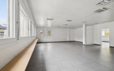 Office - image - 6