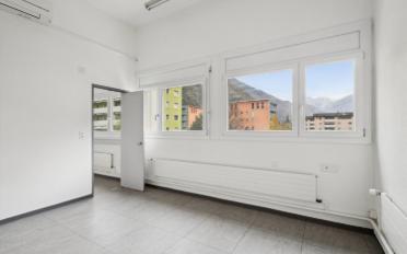 Office - image - 11