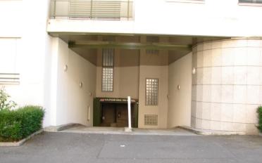 Underground slot - image - 3
