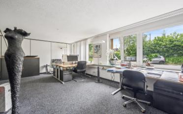 Office - image - 7