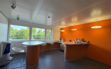 Office - image - 4
