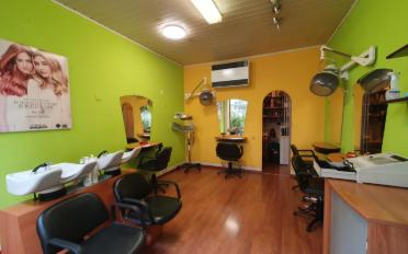 Hairdresser - image - 2