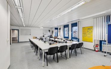 Office - image - 4