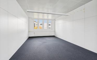 Commercial - image - 8