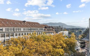 Office - image - 8