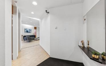 Office - image - 9