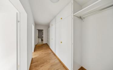 Apartment 4 rooms - image - 8