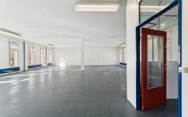 Commercial - image - 3