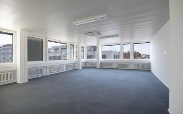 Office - image - 4