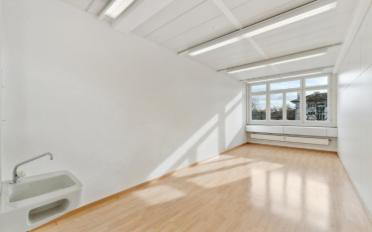 Office - image - 6