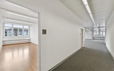 Office - image - 4
