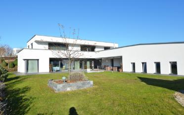 Villa 6.5 pièces - image - 1