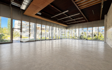 Commercial - image - 3