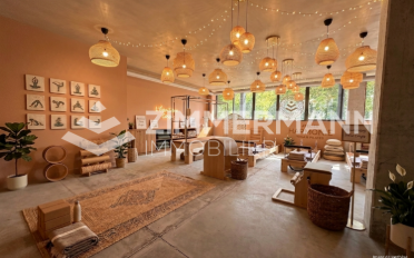 Commercial - image - 10