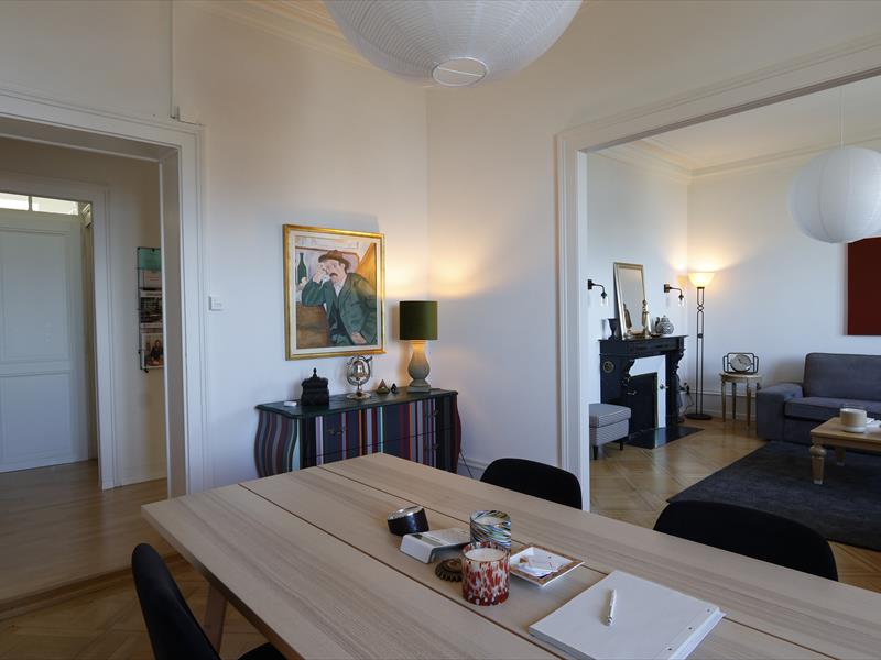 Living courtage & services